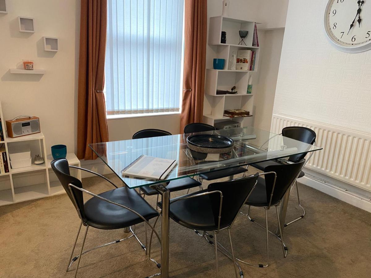 39 Cowley Road Villa Liverpool Dış mekan fotoğraf